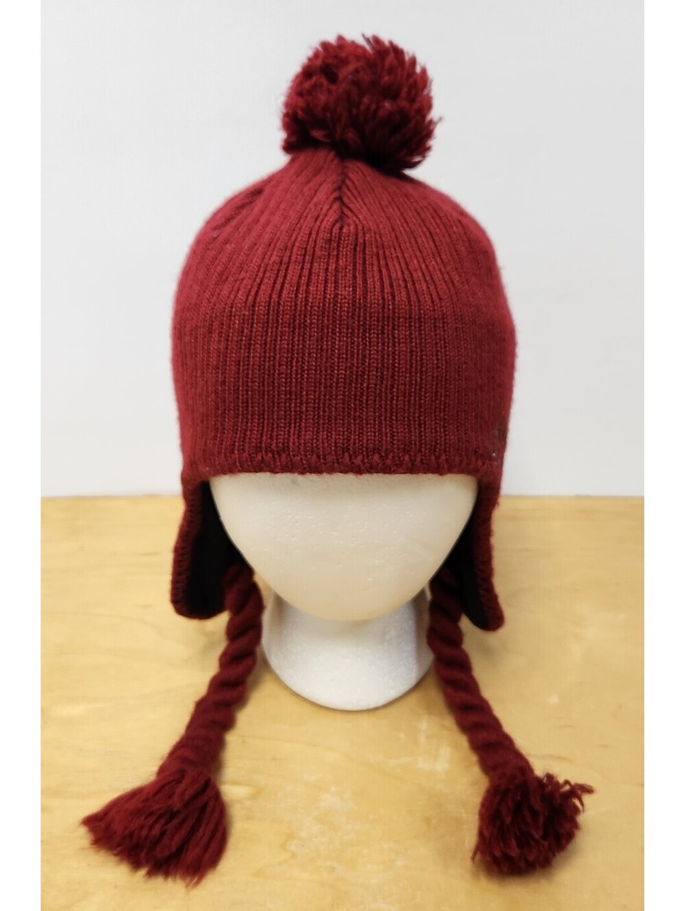 Jack Wolfskin Women’s Medium Stormlock Earflap Beanie Hat Burgundy Red Knit Pom